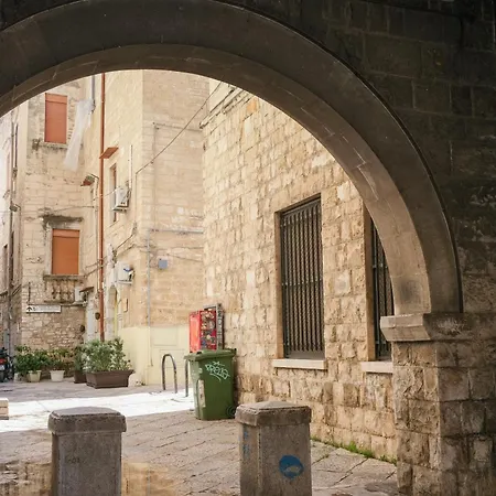 Porta Dei Mori * Bari